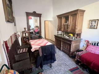 Eladó 140 m²-escsaládi ház Budakalász, Pomázi út: 199'000'000 Ft