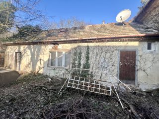 Eladó 140 m²-escsaládi ház Budakalász, Pomázi út: 199'000'000 Ft