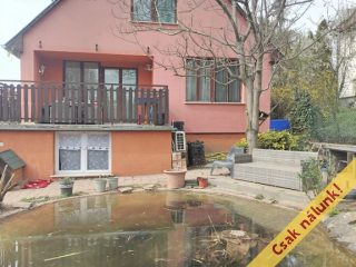 Eladó 240 m²-escsaládi ház Budakeszi, Barackvirág utca: 219'000'000 Ft