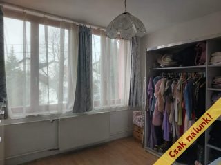 Eladó 240 m²-escsaládi ház Budakeszi, Barackvirág utca: 219'000'000 Ft