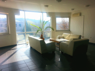 Kiadó 103 m²-esb kategóriás iroda Budakeszi, Szőlőskert utca: 216'300 Ft