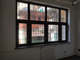 Eladó 430 m²-esüzlethelyiség utcai bejárattal Budaörs, Szabadság út: 220'000'000 Ft