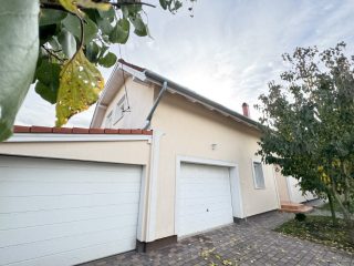 Eladó 260 m²-escsaládi ház Budaörs, Törökugrató utca: 309'900'000 Ft