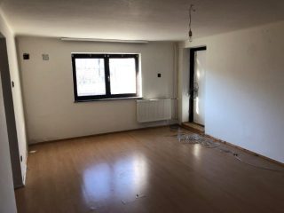 Eladó 216 m²-escsaládi ház Budaörs, Verseny utca: 230'000'000 Ft