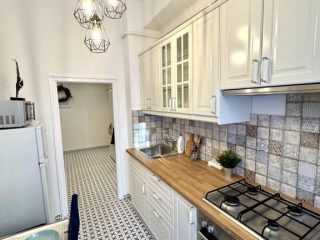 Kiadó 51 m²-estársasházi lakás I. Kerület (Krisztinaváros) , Attila út: 250'000 Ft