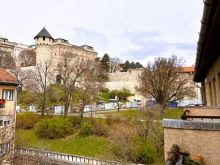 Eladó 42 m²-estársasházi lakás I. Kerület (Tabán) , Attila út: 79'000'000 Ft