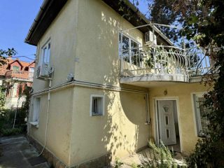 Eladó 96 m²-escsaládi ház II. kerület (Budaliget II/A.) , József Attila útja: 169'900'000 Ft