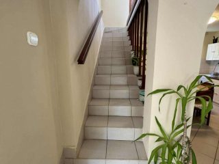 Eladó 96 m²-escsaládi ház II. kerület (Budaliget II/A.) , József Attila útja: 169'900'000 Ft