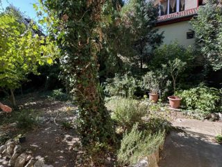 Eladó 96 m²-escsaládi ház II. kerület (Budaliget II/A.) , József Attila útja: 169'900'000 Ft