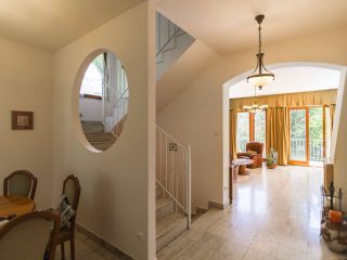 Eladó 218 m²-escsaládi ház II. kerület (Pesthidegkút II/A.) , kisgazda utca: 740'000 EUR