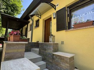 Eladó 148 m²-escsaládi ház II. kerület (Széphalom II/A.) , Aszú utca: 184'990'000 Ft