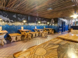 Eladó 130 m²-esvendéglátó egység utcai bejárattal II. kerület (Viziváros) , Széll Kálmán tér: 134'900'000 Ft