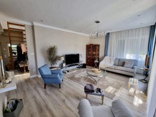Kiadó 200 m²-escsaládi ház III. Kerület (Aranyhegy) , Aranyvölgy utca: 3'500 EUR