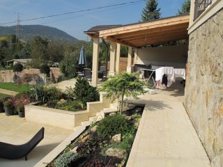 Kiadó 200 m²-escsaládi ház III. Kerület (Aranyhegy) , Aranyvölgy utca: 3'500 EUR