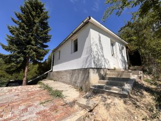 Eladó 89 m²-escsaládi ház III. Kerület (Békásmegyer- Ófalu) , Békásmegyer-Ófalu utca: 69'900'000 Ft