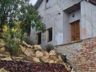 Eladó 295 m²-esegyéb üzlethelyiség III. Kerület (Békásmegyeri ltp Hegy felől) , Ország út: 269'900'000 Ft