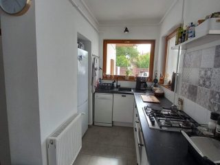 Kiadó 96 m²-escsaládi ház III. Kerület (Csillaghegy) , Botond utca: 600'000 Ft