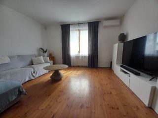 Kiadó 96 m²-escsaládi ház III. Kerület (Csillaghegy) , Botond utca: 600'000 Ft