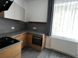 Eladó 53 m²-estársasházi lakás III. Kerület (Filatorigát) , Hunor utca: 92'000'000 Ft