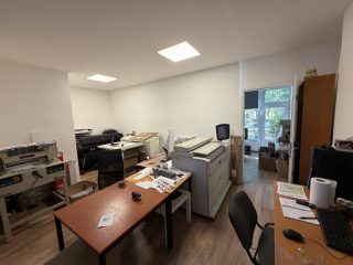 Eladó 140 m²-esüzlethelyiség utcai bejárattal III. Kerület (Óbuda-központ) , Meggyfa utca: 109'000'000 Ft