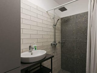 Eladó 36 m²-estársasházi lakás III. Kerület (Óbuda-központ) , Vörösvári út: 62'000'000 Ft