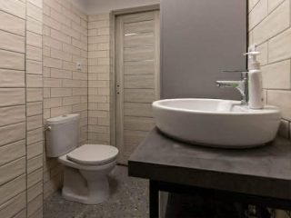 Eladó 36 m²-estársasházi lakás III. Kerület (Óbuda-központ) , Vörösvári út: 62'000'000 Ft