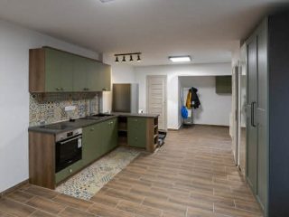 Eladó 36 m²-estársasházi lakás III. Kerület (Óbuda-központ) , Vörösvári út: 62'000'000 Ft