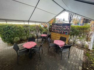 Eladó 31 m²-esvendéglátó egység utcai bejárattal III. Kerület (Óbudai ltp) , Vörösvári út: 30'000'000 Ft