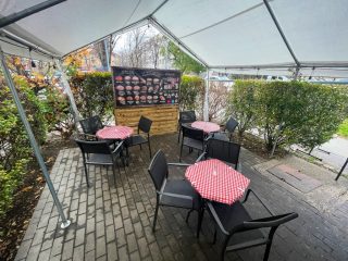 Eladó 31 m²-esvendéglátó egység utcai bejárattal III. Kerület (Óbudai ltp) , Vörösvári út: 30'000'000 Ft