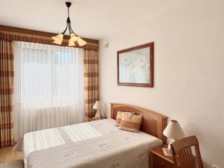 Kiadó 240 m²-escsaládi ház III. Kerület (Rókahegy) , Péterhegyi dűlő: 950'000 Ft