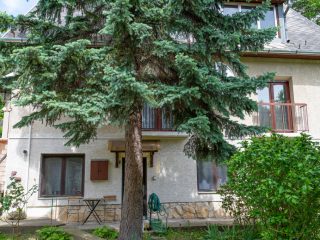 Eladó 270 m²-escsaládi ház III. Kerület (Szépvölgy) , Virág Benedek utca: 388'000'000 Ft