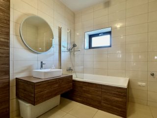 Kiadó 75 m²-estársasházi lakás III. Kerület (Táborhegy) , Táborhegy: 499'000 Ft