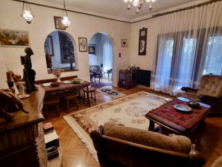 Eladó 360 m²-escsaládi ház III. Kerület (Testvérhegy) , Domoszló útja: 209'900'000 Ft