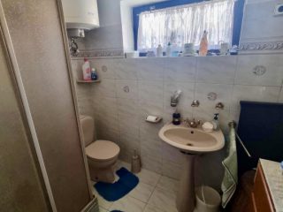 Eladó 360 m²-escsaládi ház III. Kerület (Testvérhegy) , Domoszló útja: 209'900'000 Ft