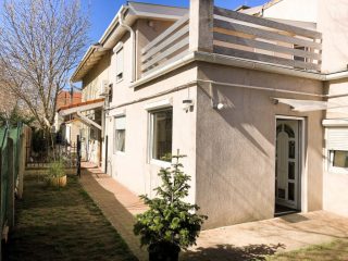 Eladó 204 m²-escsaládi ház IV. Kerület (Istvántelek) , Klára utca: 149'900'000 Ft