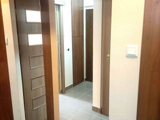 Kiadó 49 m²-estársasházi lakás IV. Kerület (Izzó lakótelep) , Ugró Gyula utca: 230'000 Ft