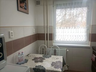 Kiadó 49 m²-estársasházi lakás IV. Kerület (Izzó lakótelep) , Ugró Gyula utca: 230'000 Ft