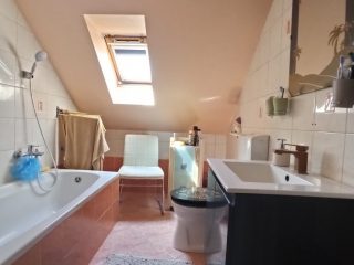 Eladó 106 m²-estársasházi lakás IV. Kerület (Káposztásmegyer I.) , Dunakeszi utca: 99'800'000 Ft