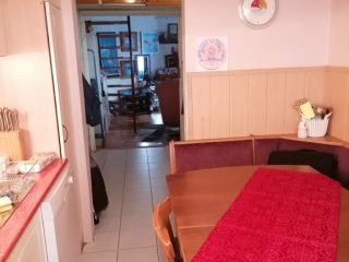 Eladó 106 m²-estársasházi lakás IV. Kerület (Káposztásmegyer I.) , Dunakeszi utca: 99'800'000 Ft