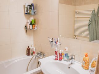 Eladó 70 m²-estársasházi lakás IV. Kerület (Káposztásmegyer I.) , Lakkozó utca: 89'900'000 Ft