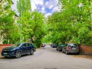 Eladó 70 m²-estársasházi lakás IV. Kerület (Káposztásmegyer I.) , Lakkozó utca: 89'900'000 Ft