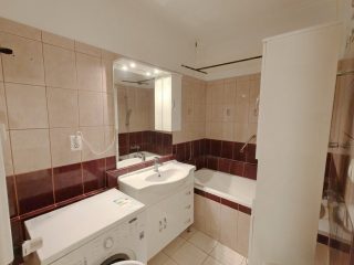 Eladó 46 m²-estársasházi lakás IV. Kerület (Káposztásmegyer II.) , Sárpatak utca: 63'390'000 Ft