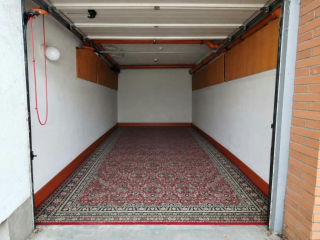 Eladó 18 m²-eskülönálló garázs IV. Kerület (Megyer) , Megyeri közeli út: 16'900'000 Ft