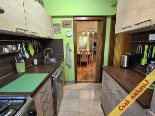 Eladó 112 m²-essorház IV. Kerület (Megyer) , Rózsabokor utca: 129'000'000 Ft