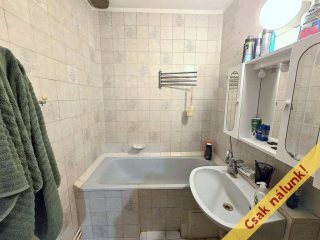 Eladó 112 m²-essorház IV. Kerület (Megyer) , Rózsabokor utca: 129'000'000 Ft