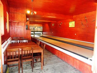 Eladó 1400 m²-esvendéglátó egység utcai bejárattal IV. Kerület (Újpest) , Kisfaludy utca: 350'000'000 Ft