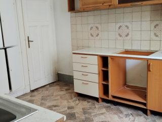 Kiadó 54 m²-estársasházi lakás IV. Kerület (Újpest) , Megyeri úthoz közeli csendes utca: 180'000 Ft