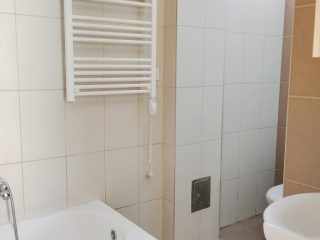 Kiadó 54 m²-estársasházi lakás IV. Kerület (Újpest) , Megyeri úthoz közeli csendes utca: 180'000 Ft