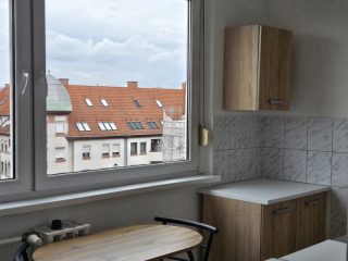 Eladó 60 m²-estársasházi lakás IV. Kerület (Újpest) , Munkásotthon utca: 250'000 Ft