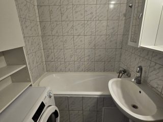 Eladó 60 m²-estársasházi lakás IV. Kerület (Újpest) , Munkásotthon utca: 250'000 Ft